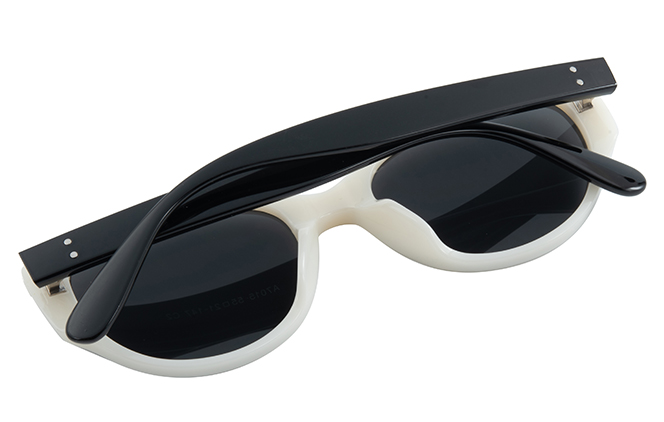 Glasseslit 400178 Oval Sunglasses C2, White frame, view 3